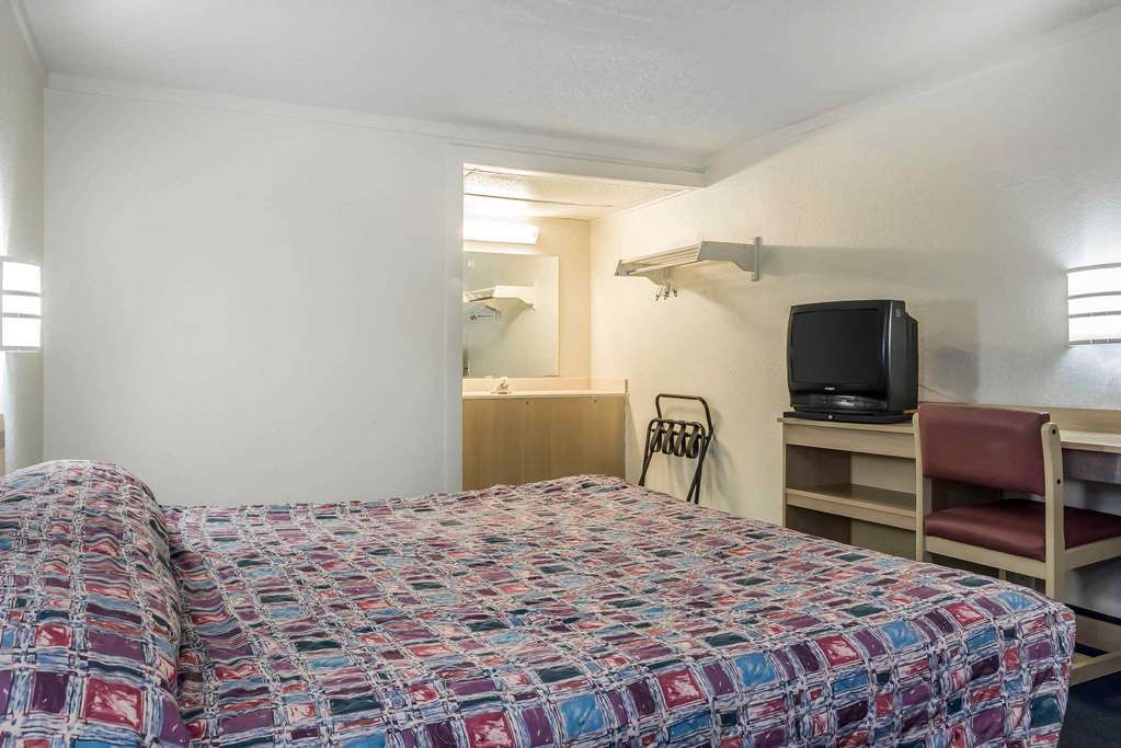 Rodeway Inn Sharonville Szoba fotó